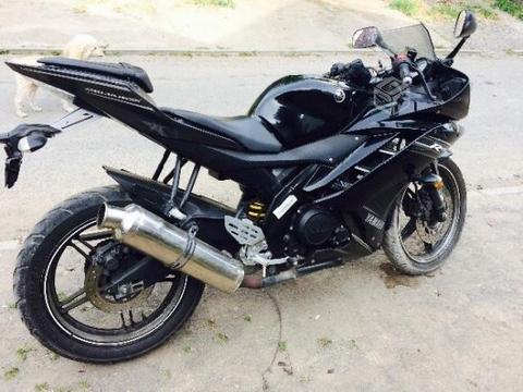 Yamaha R15