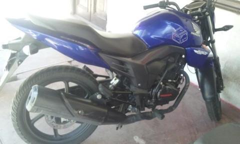 Moto honda invicta 150