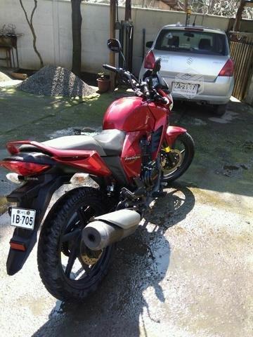 Moto Honda Invicta 2013