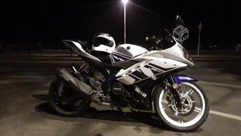 Yamaha r15 2015