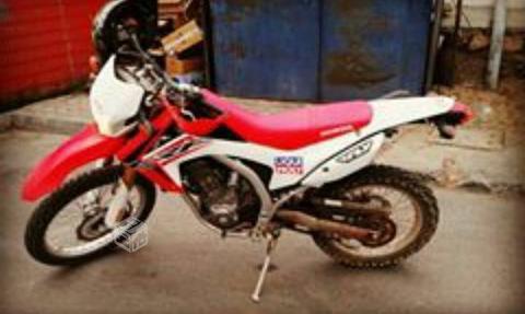 moto Honda 250CRFl 2015