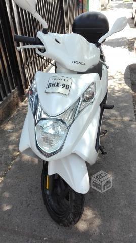 scooters honda elitte