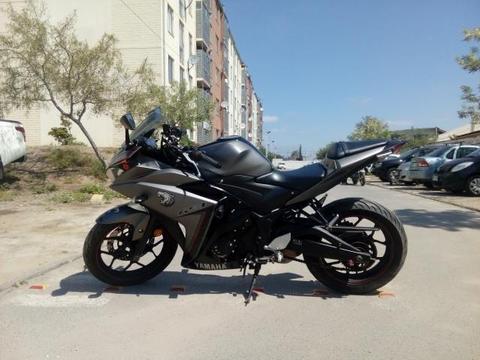 Yamaha r3 gris matte