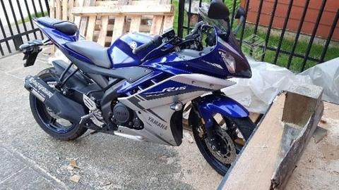 Yamaha r15