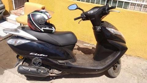 Moto sccoter honda elite 2016