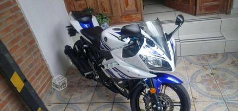 YAMAHA R15 (conversable)