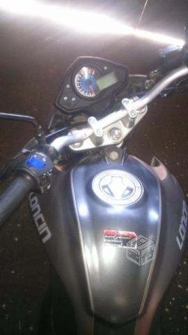 Moto loncin cr5