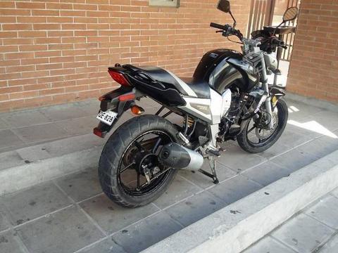 Motorrad naked 200r 2013