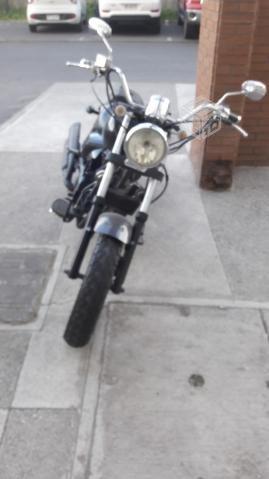 Moto UM 200 cc modelo Renegade