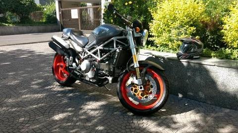 Ducati monster S4R 1000
