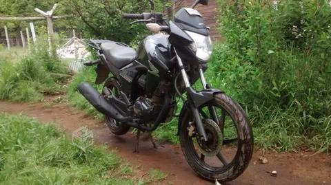 Moto Honda Invicta CB 150