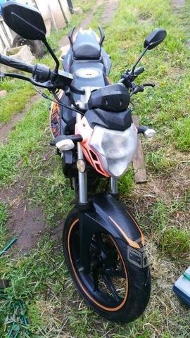 Moto um sxtreet 230cc