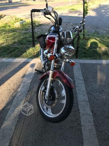 Moto Suzuki GZ-150 Inyectada 2014