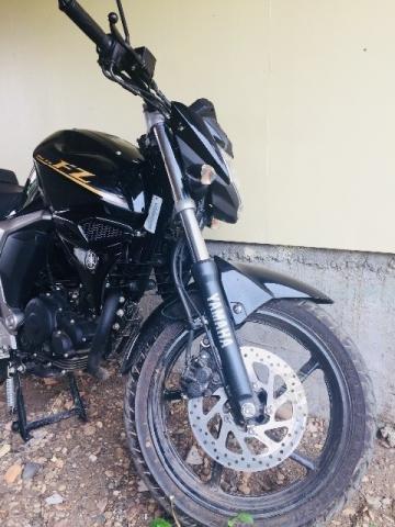 Moto Yamaha Fz5