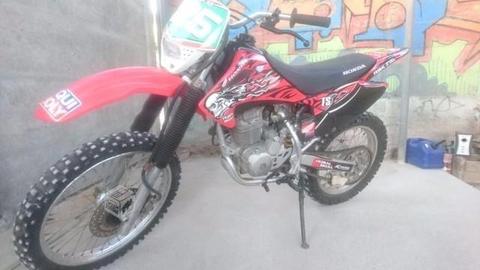 Moto honda crf230