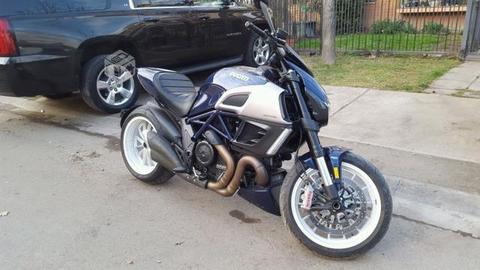 Ducati díavel 1200 cc
