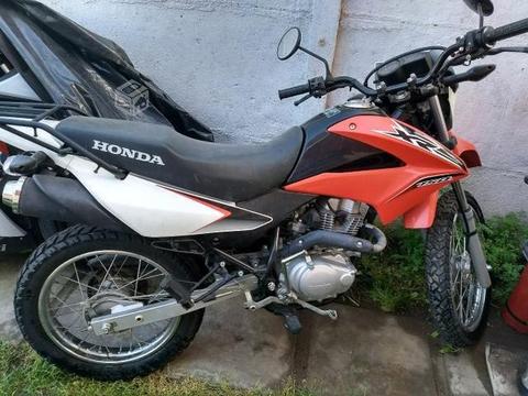 Honda xr150L, 2015 5000 km. Como nueva