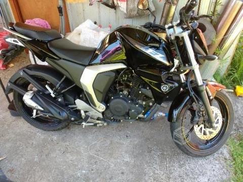 Moto Yamaha fz n 2.0