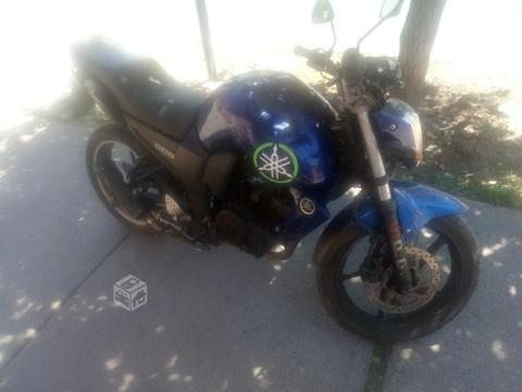 Moto yamaha fz