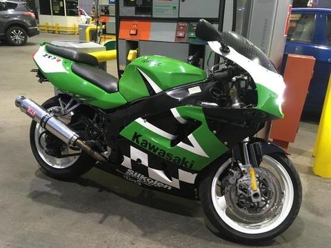 Kawasaki zx7