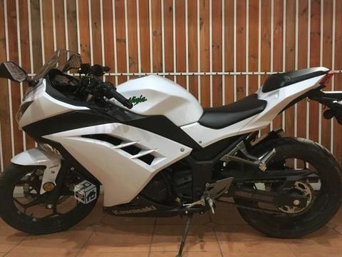 Kawasaki ninja 300 abs