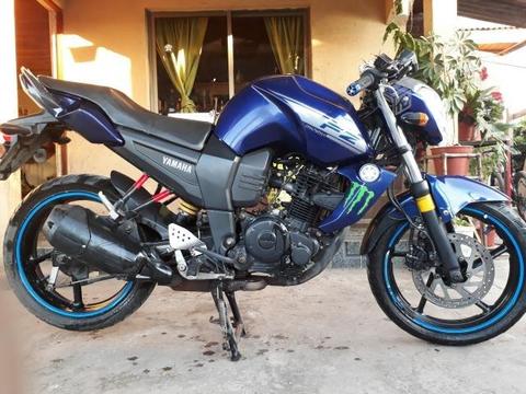 Moto fz