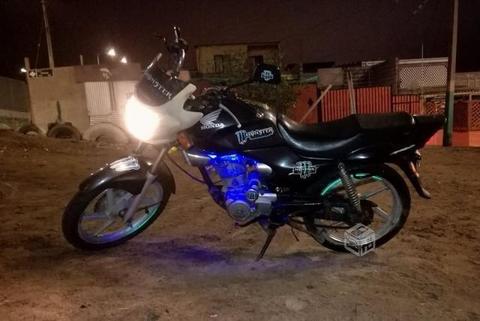 HONDA STORN 2008 125 cc andando fuerte