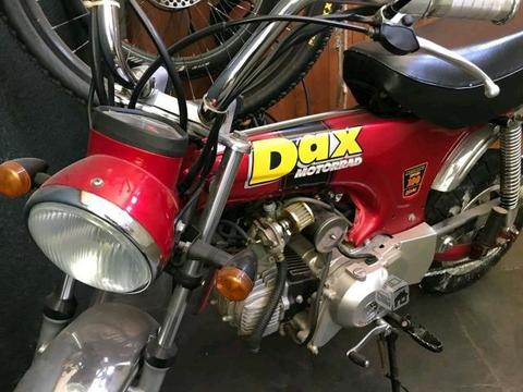 Moto dax