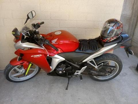 Honda cbr 250 2013 conversable