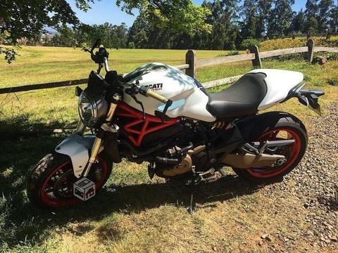 Ducati Monster 821