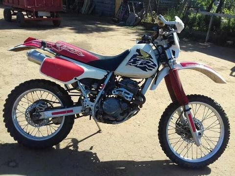 Moto Honda XR250 RN D año 1993 papeles al dia