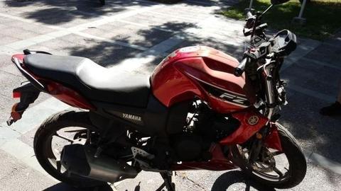 Moto Yamaha fz