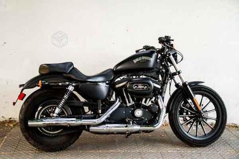 Harley-Davidson Sportster Iron 883