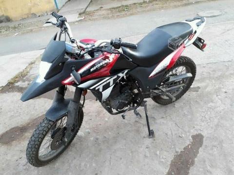 Moto motorrad 250cc / 2016