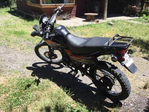 Moto UM Dsr 200 cc