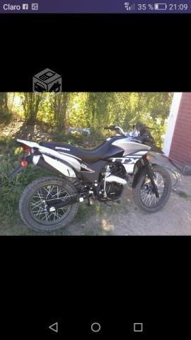 Moto Motorrad en duro 2014 200cc