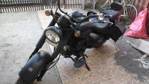 moto marca um modelo renegado commando 2015