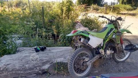 Moto enduro Kawasaki kdx 220