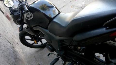 Moto honda invicta