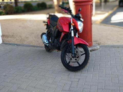 Moto yamaha fz 16