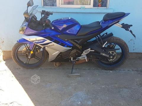 Yamaha R15