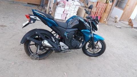 Moto yamaha FZ 200