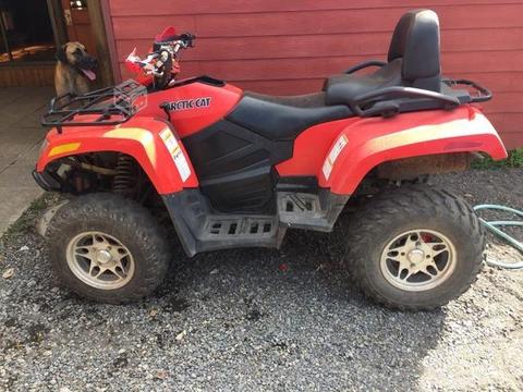 Cuatrimoto arctic cat 400 4x4