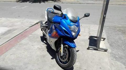 Moto suzuki gsx650F