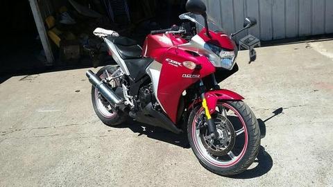 Honda cbr 250 año 2013