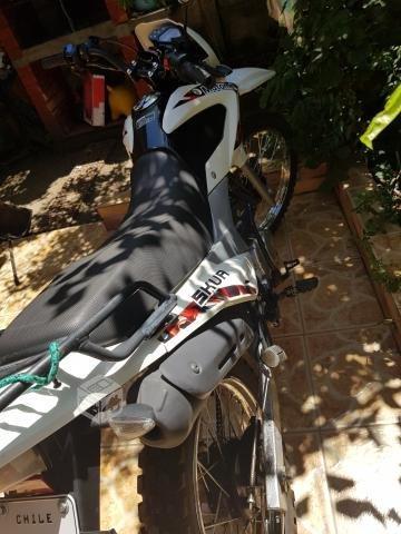 Motomel 150 cc en duro