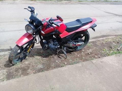 Moto UM 200