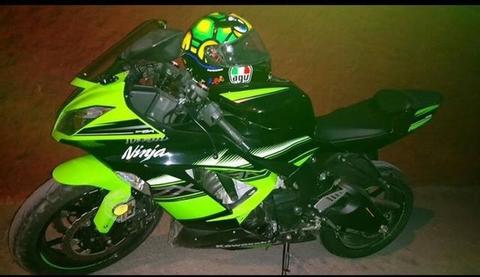 Kawasaki zx6r 636