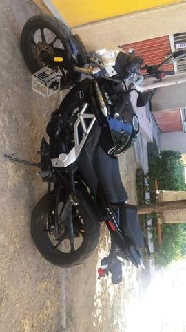 UM XTREET 200cc