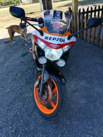 Honda cbr 250r repsol